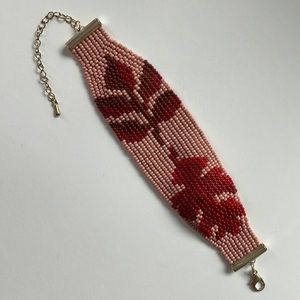 Handmade leaf beaded bracelet